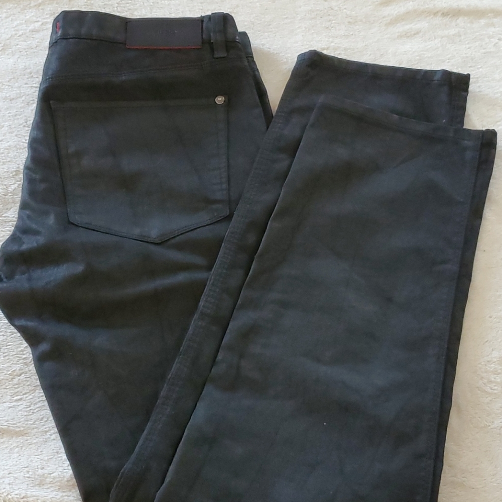 Hugo Boss - Picture 5 of 12